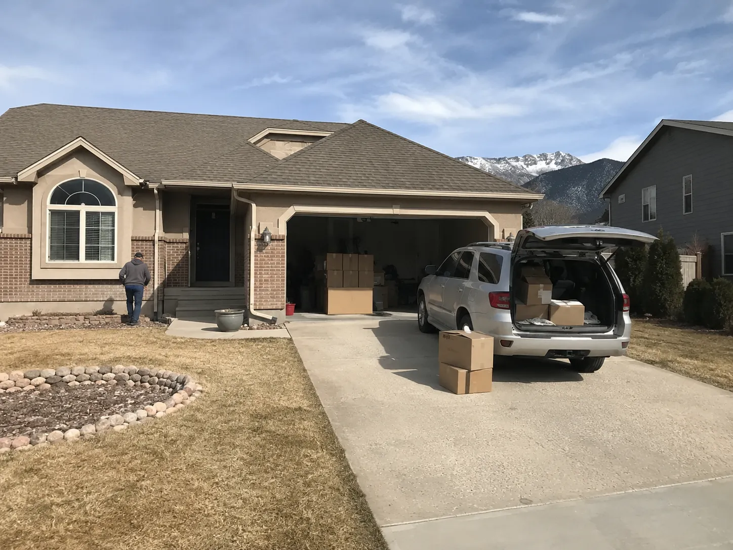 Sell your house fast in Colorado Springs with local cash home buyers